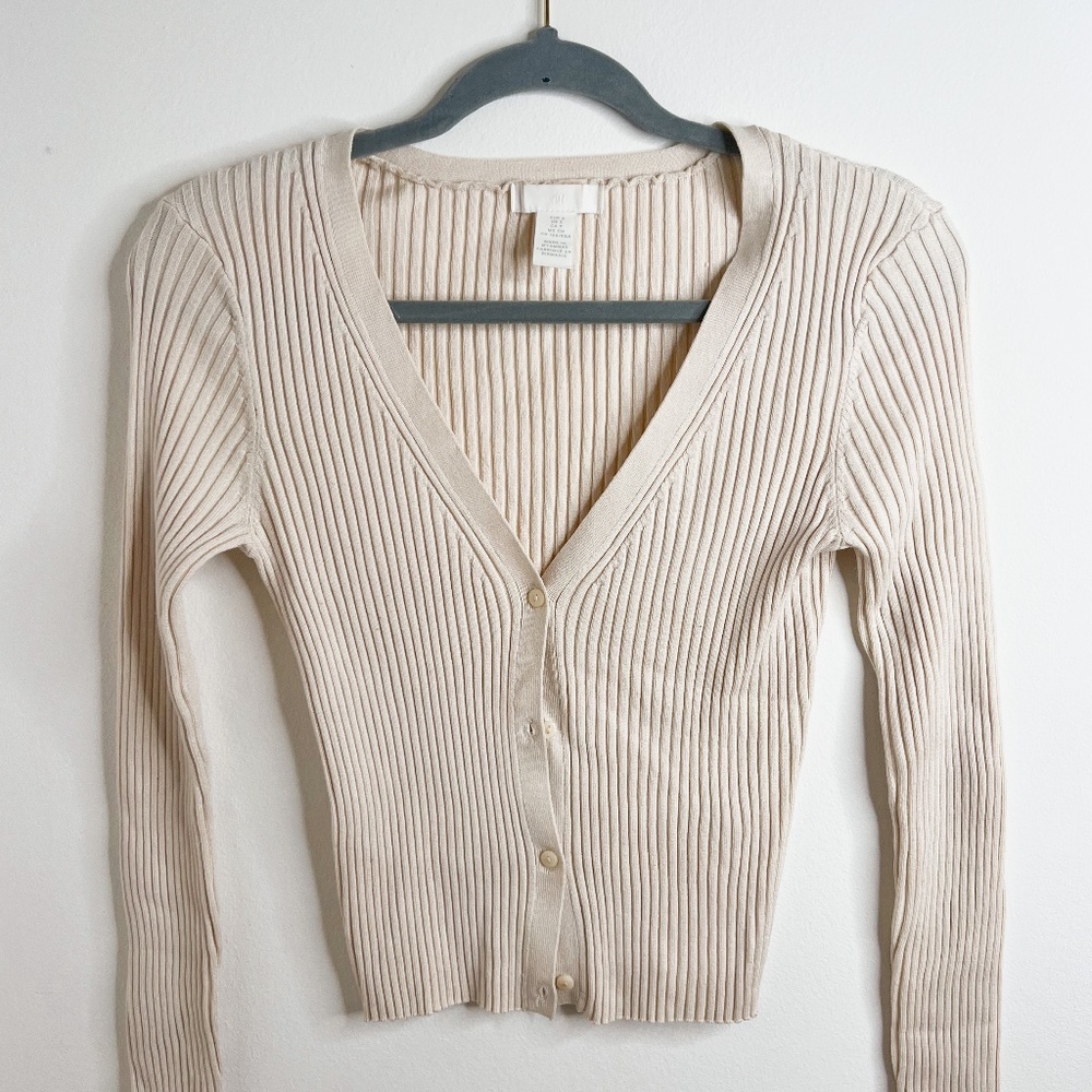H&M Cream Crop Bottom Sweater